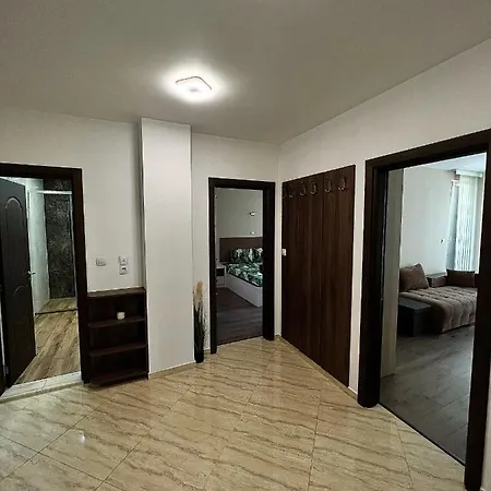 Ultra Lux Free Underground Secure Parking Апартаменты