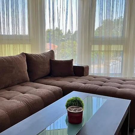 Апартаменты Ultra Lux Free Underground Secure Parking *