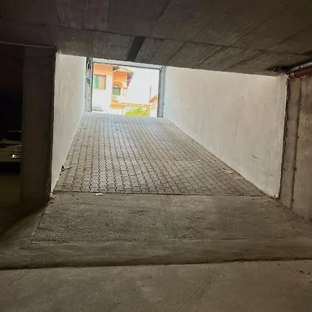 Ultra Lux Free Underground Parking דירה