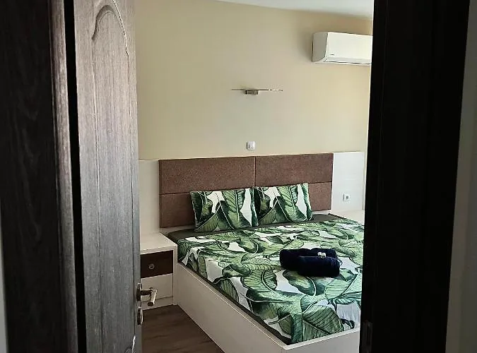 Ultra Lux Free Underground Secure Parking * פזרג'יק